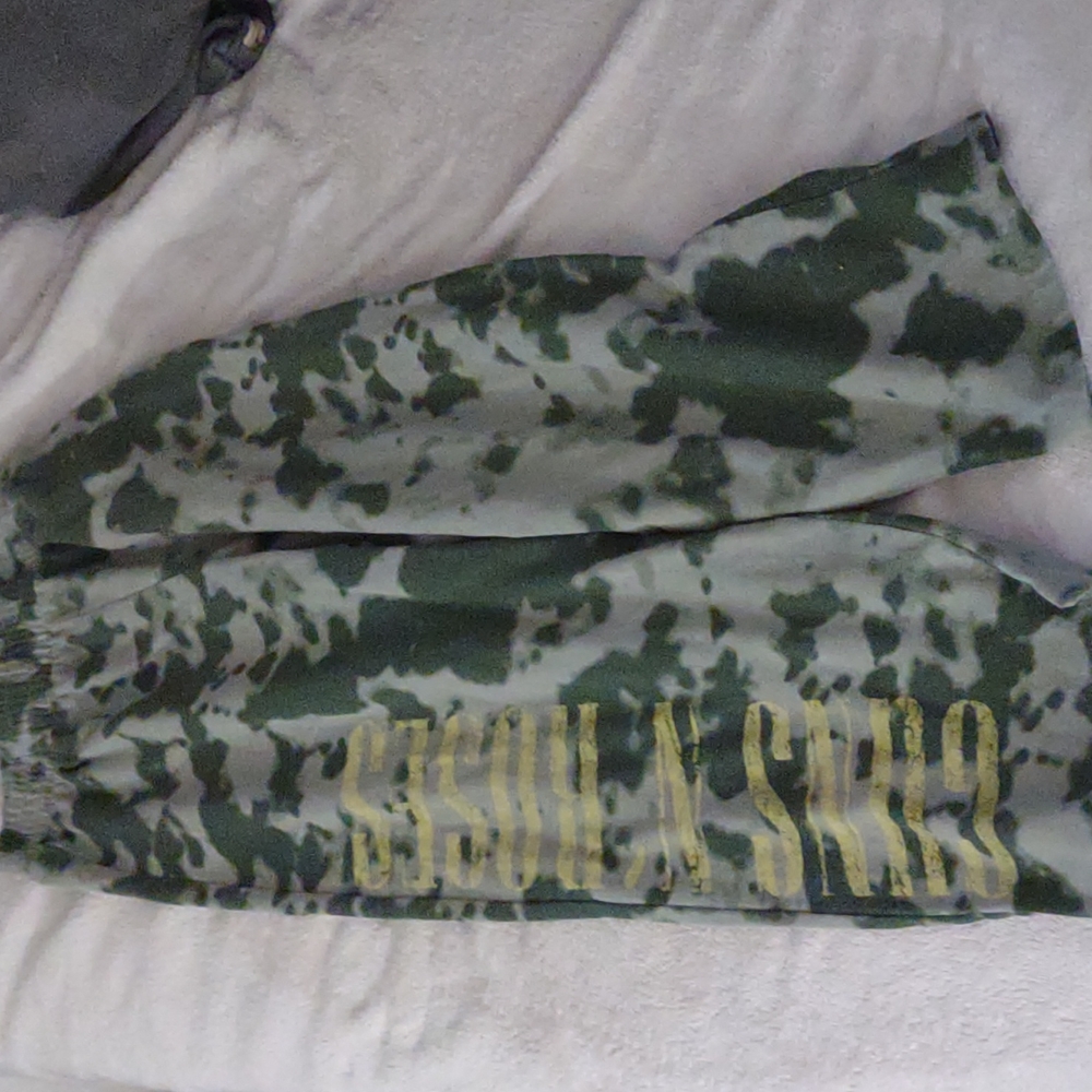 Guns and roses sweat pants